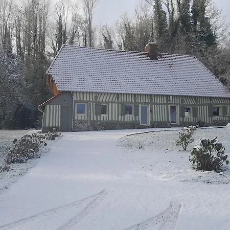 Holiday home Aux Oiseaux Qui Chantent ! *