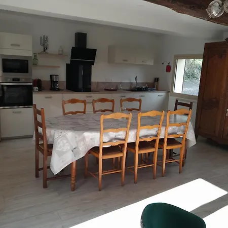 Holiday home Aux Oiseaux Qui Chantent ! Offranville