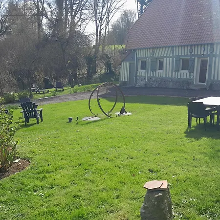 Holiday home Aux Oiseaux Qui Chantent ! Offranville