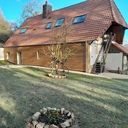 Aux Oiseaux Qui Chantent ! Holiday home
